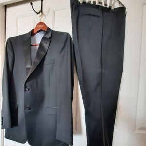 Men's Tommy Hilfiger Tuxedo Suit